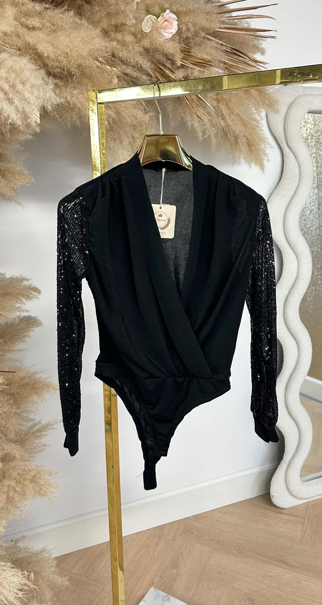 SEQUIN SLEEVE BODY BLACK
