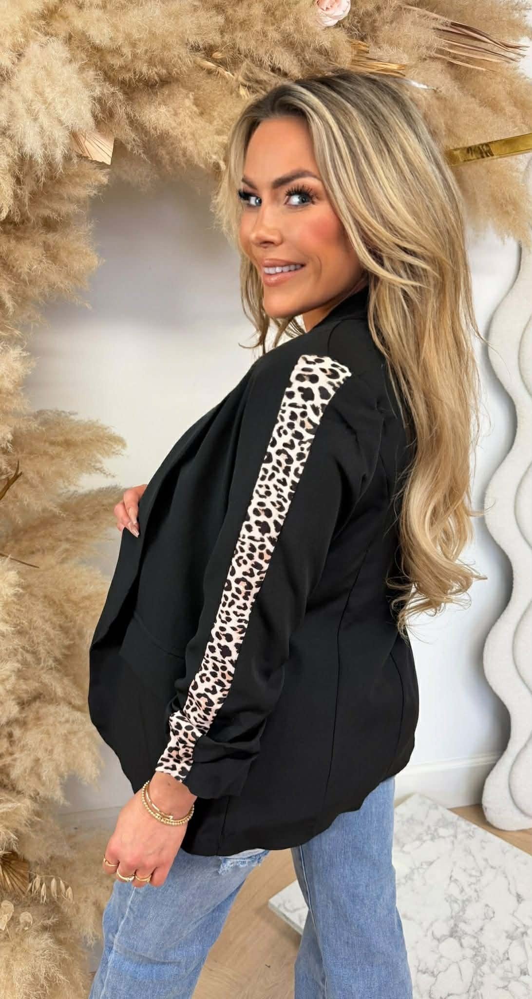 LEOPARD STRIPE CROPPED BLAZER BLACK