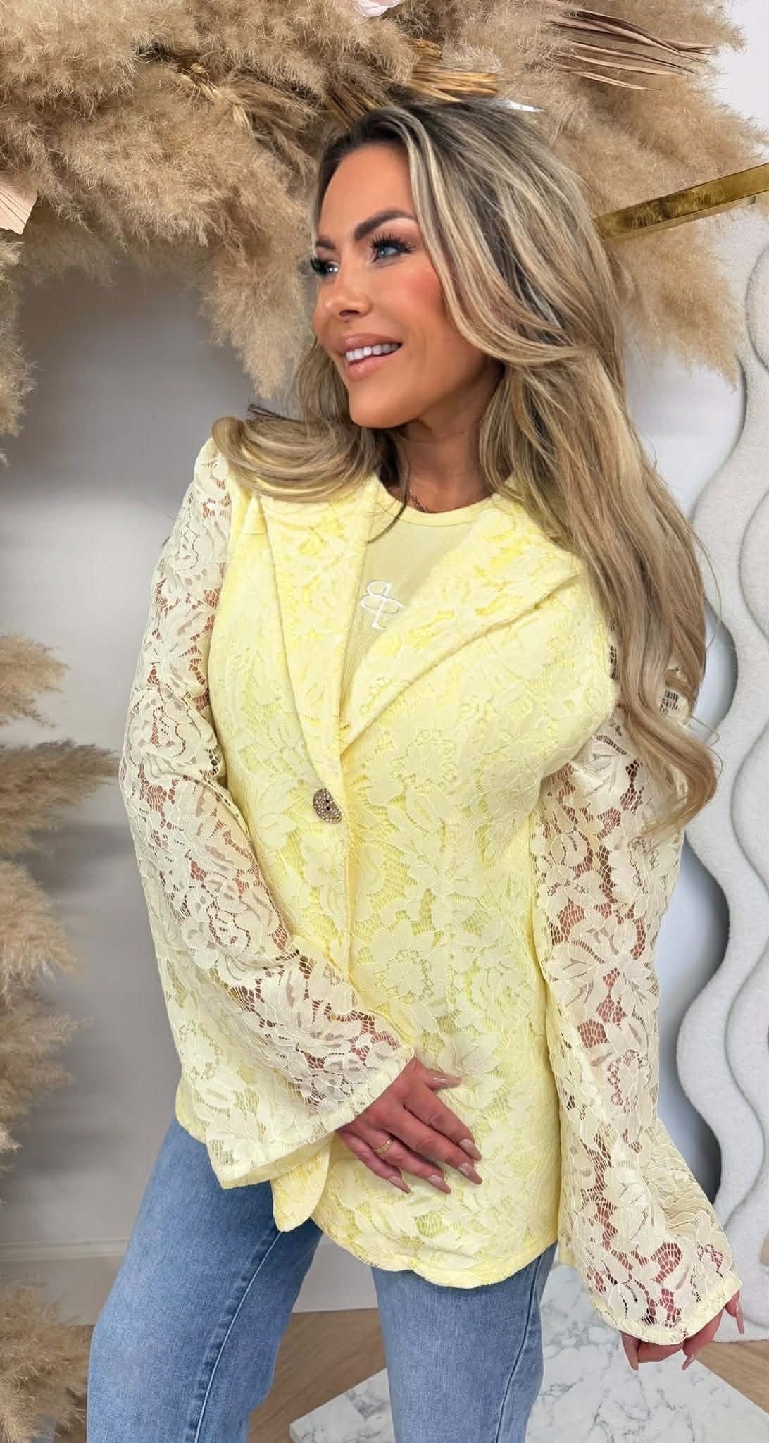VAJEN LACE BLAZER BUTTERYELLOW