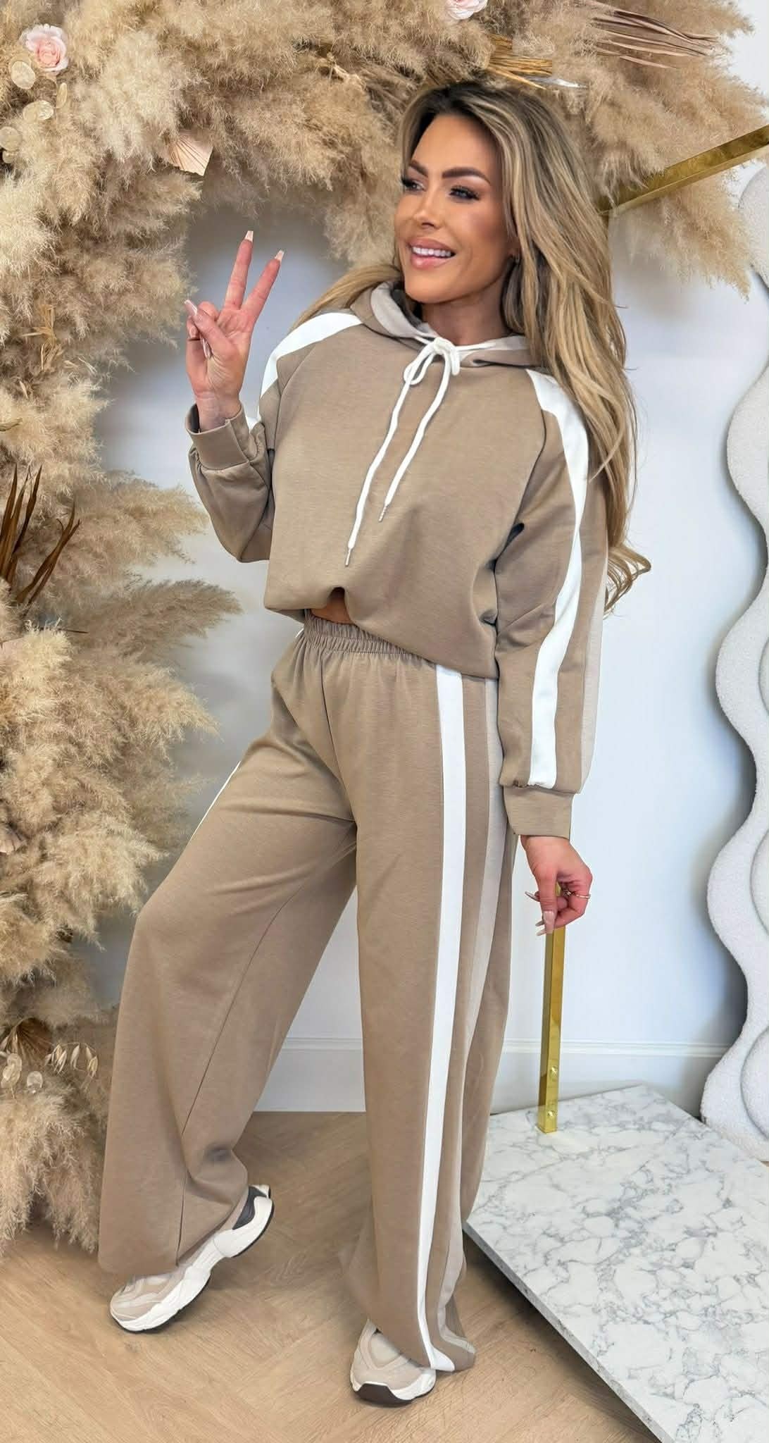 MAXIME STRIPE SET TAUPE