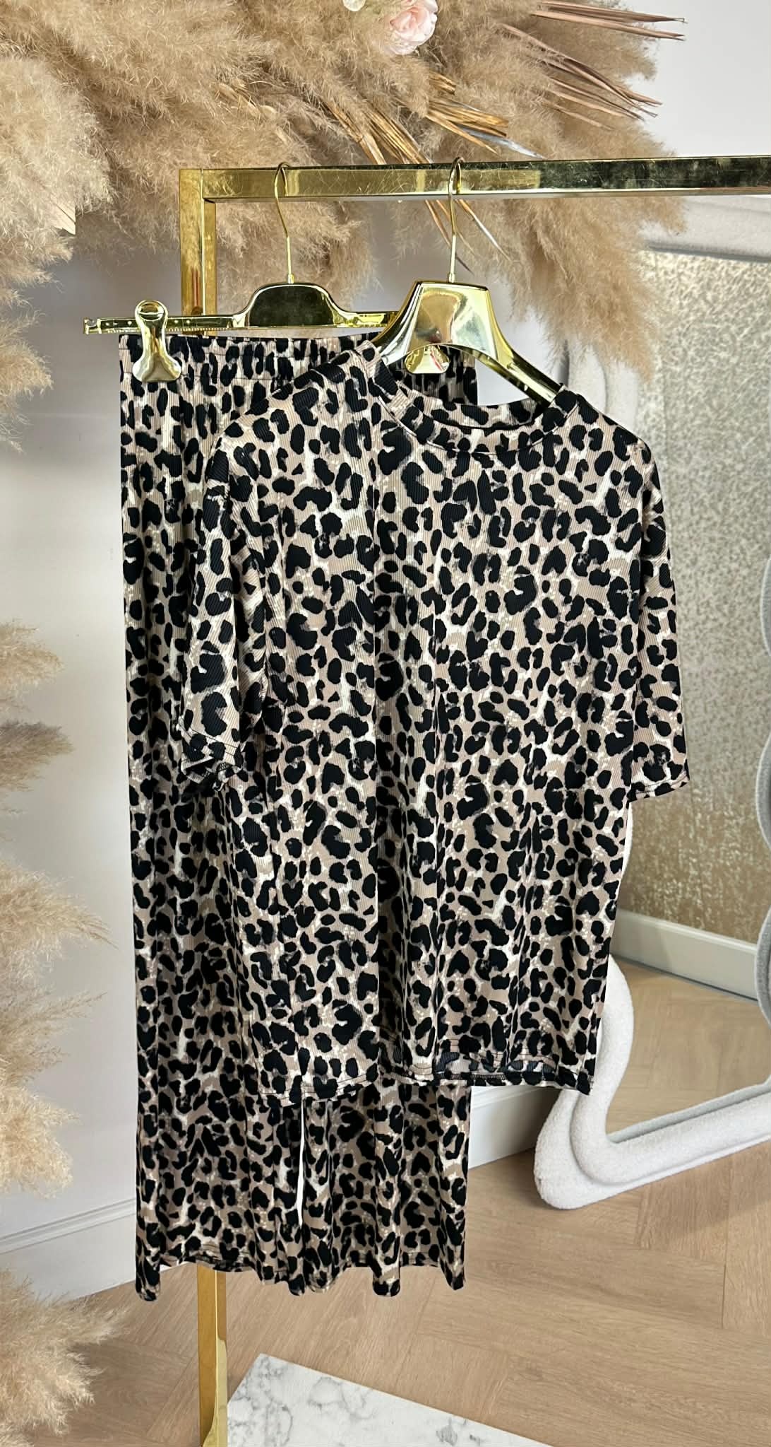 LEOPARD STRETCH SET 905 BEIGE *BIG LEO*