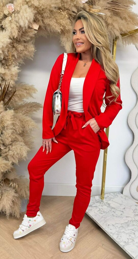 CLASSY SUIT RED