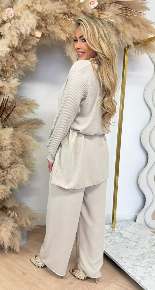 PLISSE SLEEVE SET BEIGE