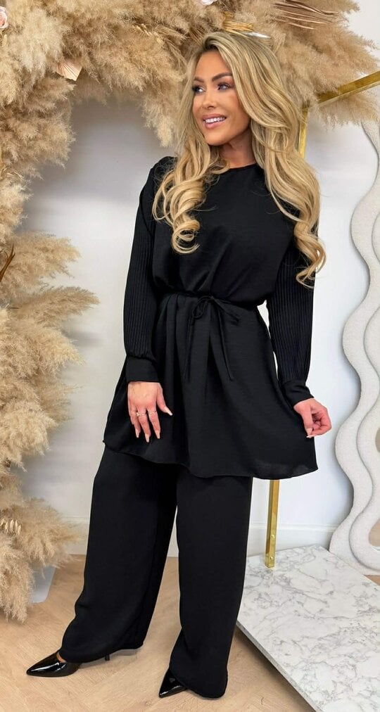 PLISSE SLEEVE SET BLACK