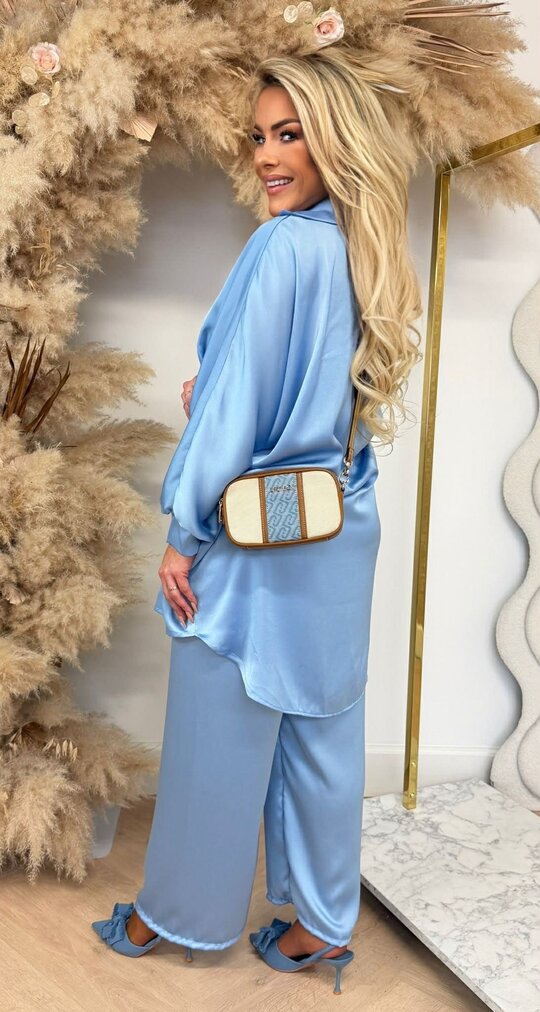 SATIN LOUNGE SET ICEBLUE