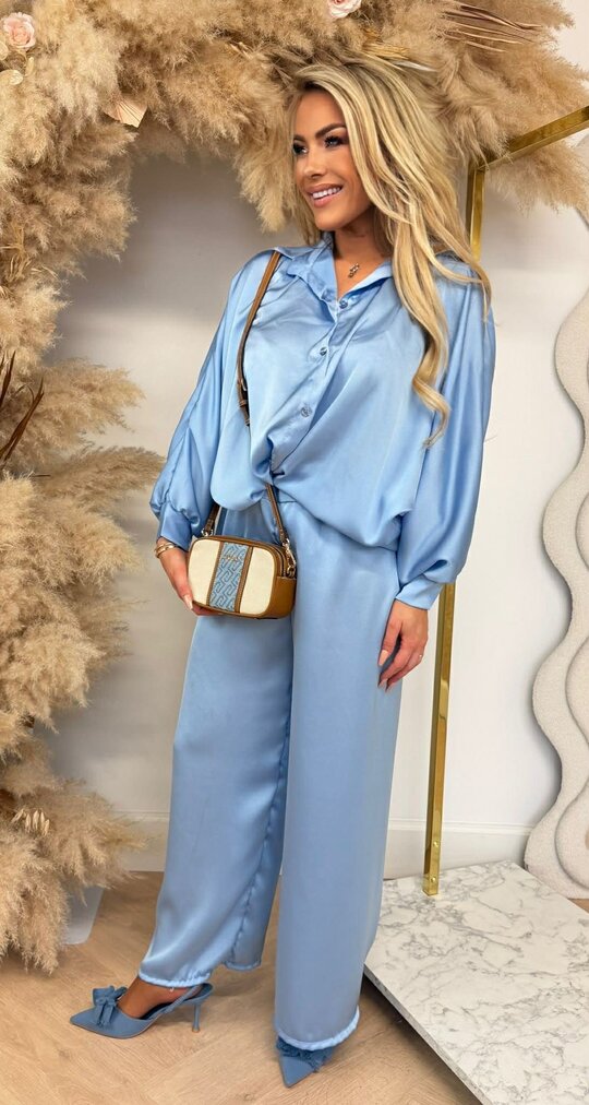 SATIN LOUNGE SET ICEBLUE