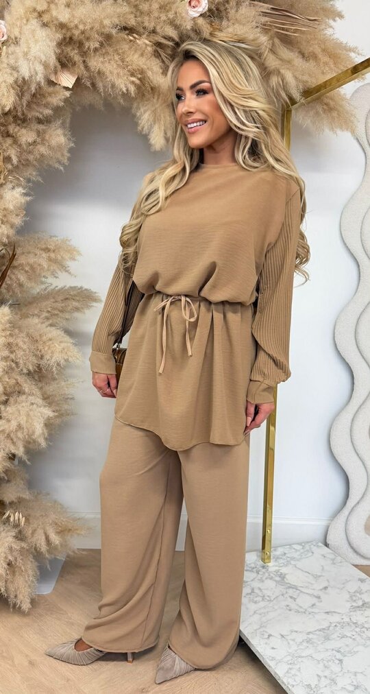 PLISSE SLEEVE SET CAMEL PLISSE SLEEVE SET CAMEL