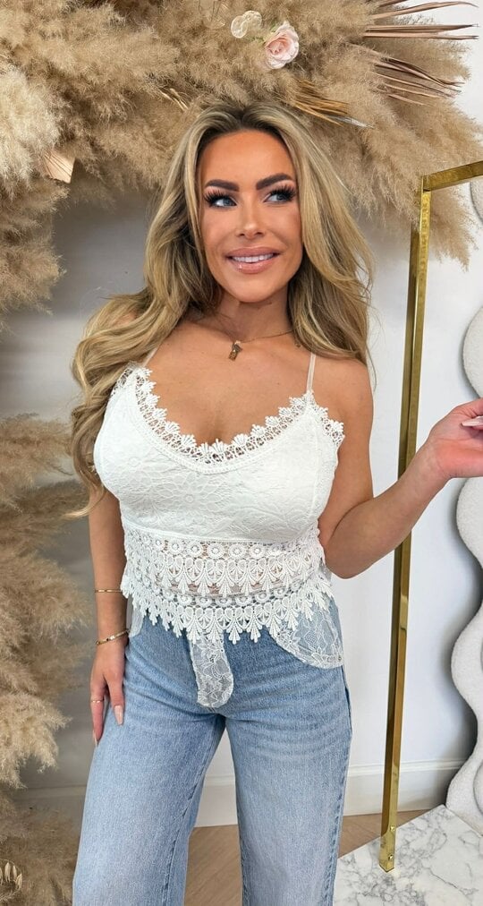 LACE TOPJE OFFWHITE LACE TOPJE OFFWHITE