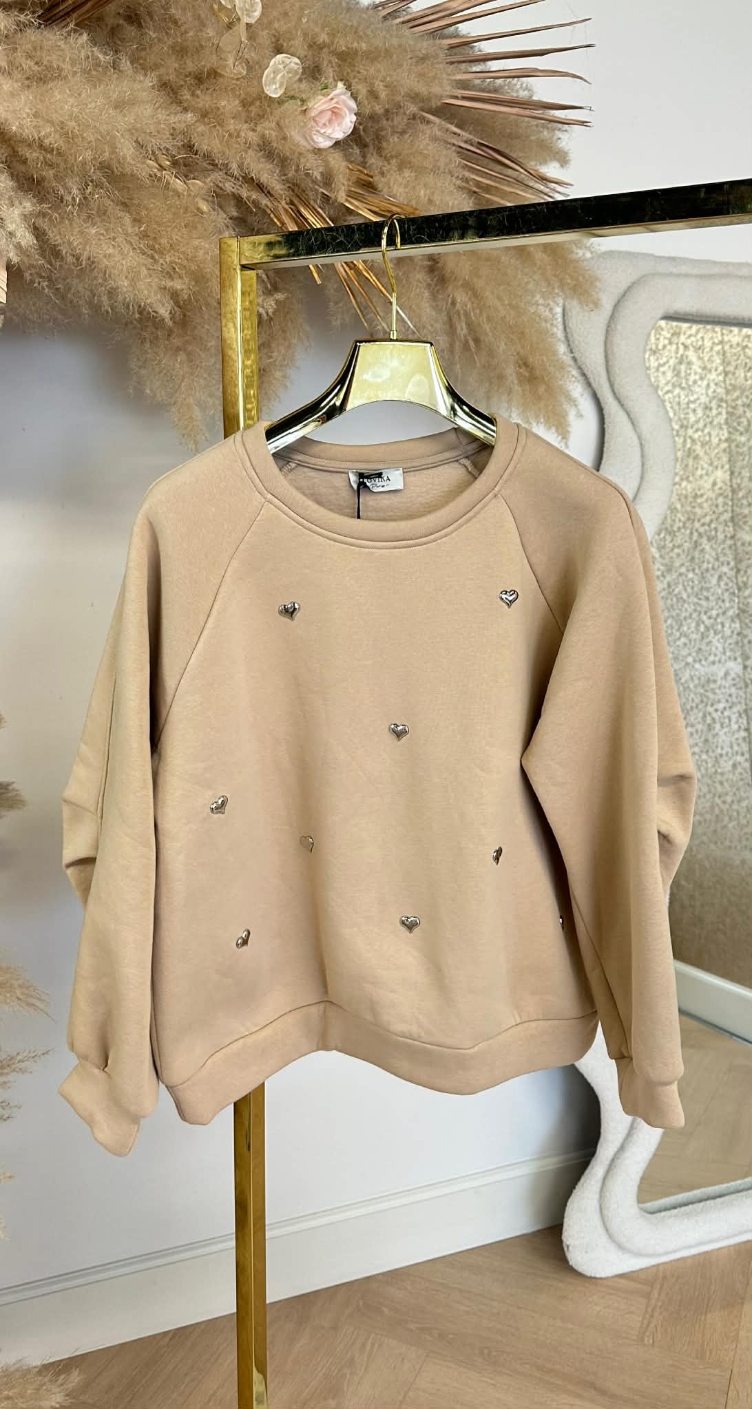CUTE LITTLE HEARTS SWEAT BEIGE