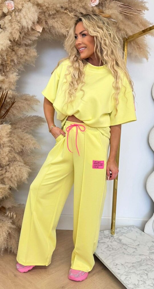 VIRAL LONG EMBLEEM SET YELLOW VIRAL LONG EMBLEEM SET YELLOW