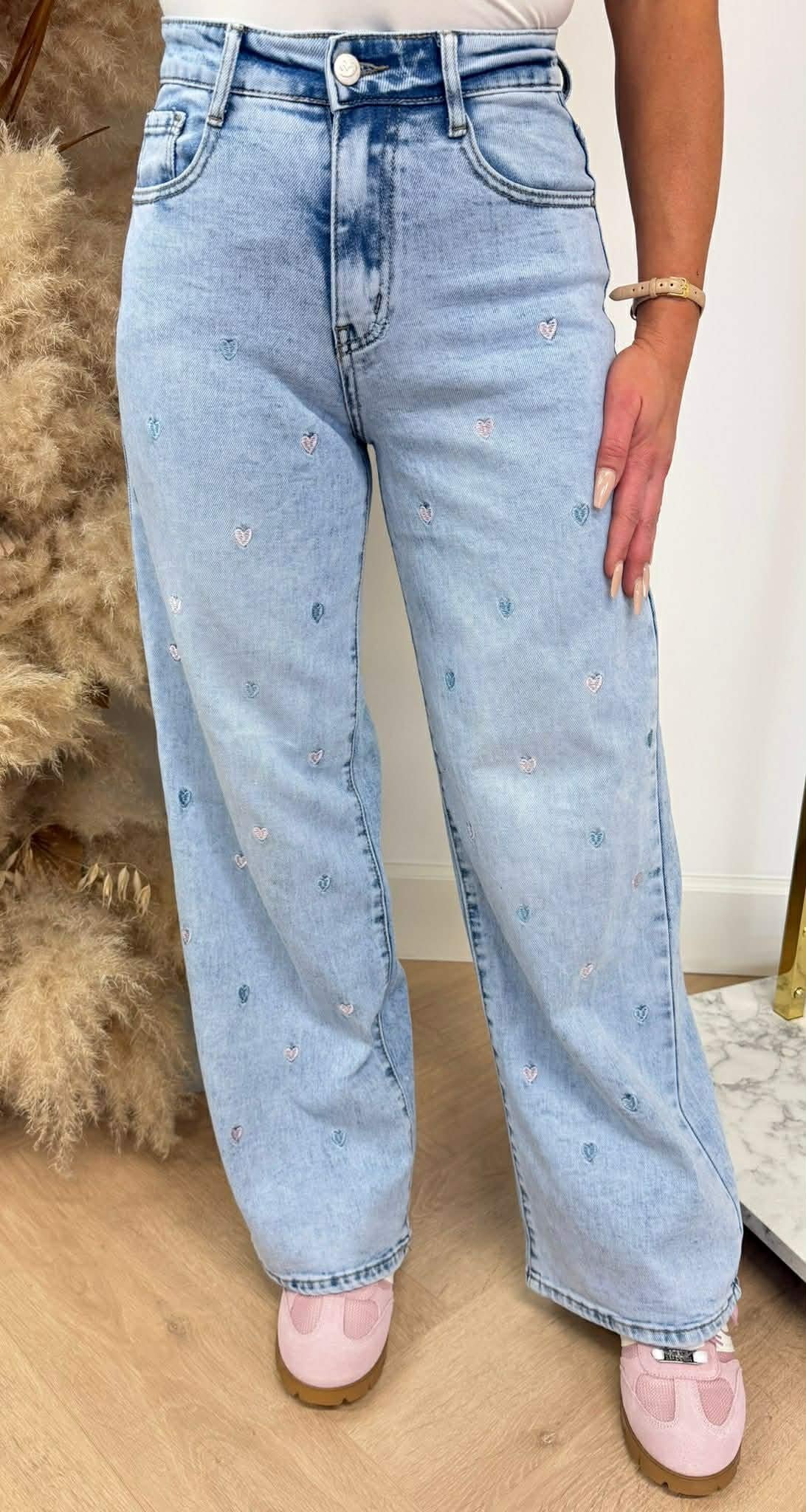 MILA STRAIGHT LEG HEART JEANS 661 DENIMBLUE