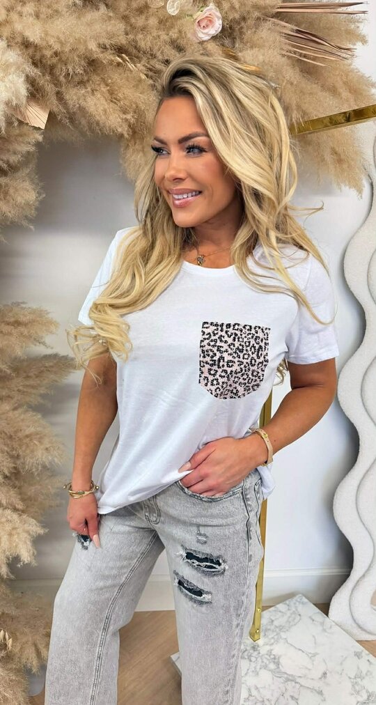 LEOPARD GLITTER POCKET TEE BLACK