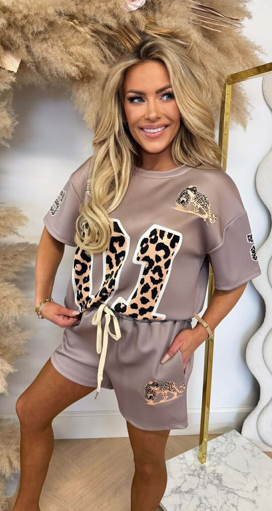 SPORTY LEGENDARY LEO SET TAUPE SPORTY LEGENDARY LEO SET TAUPE