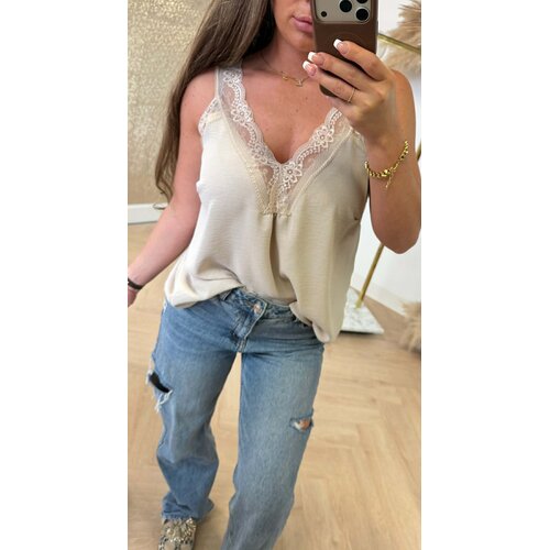 MILS ELEGANT LACE TOP BEIGE