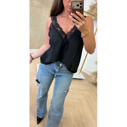 MILS ELEGANT LACE TOP BLACK