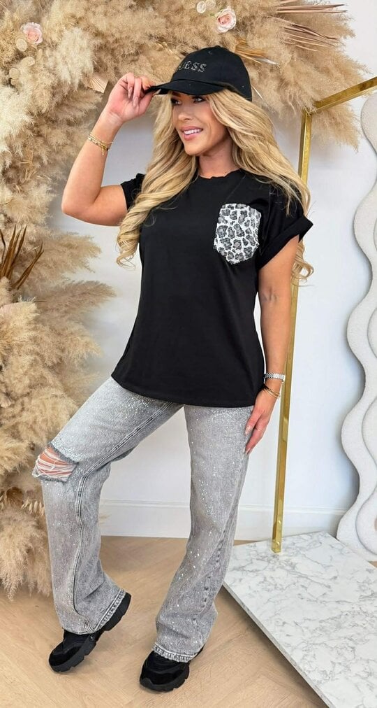 CLOE ROLLED UP SLEEVE TEE BLACK