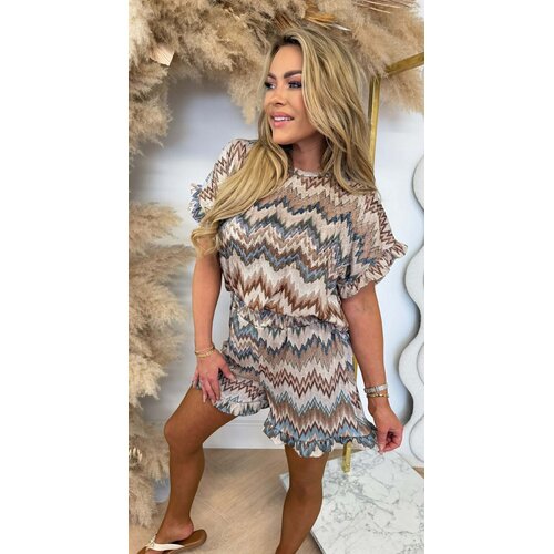 RUFFLY WAVY SHORT SET BEIGE RUFFLY WAVY SHORT SET BEIGE
