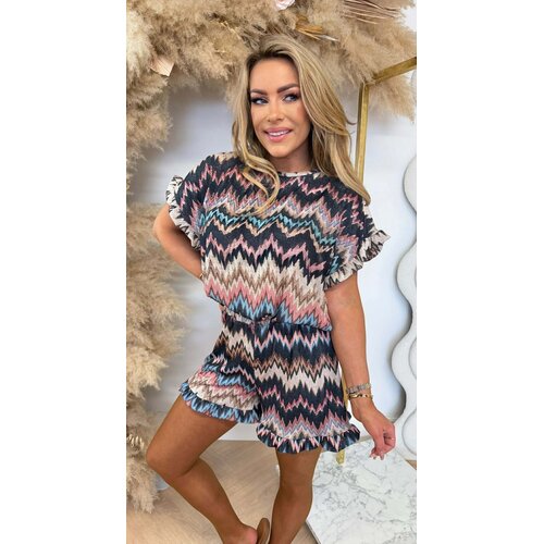 RUFFLY WAVY SHORT SET BLACK RUFFLY WAVY SHORT SET BLACK