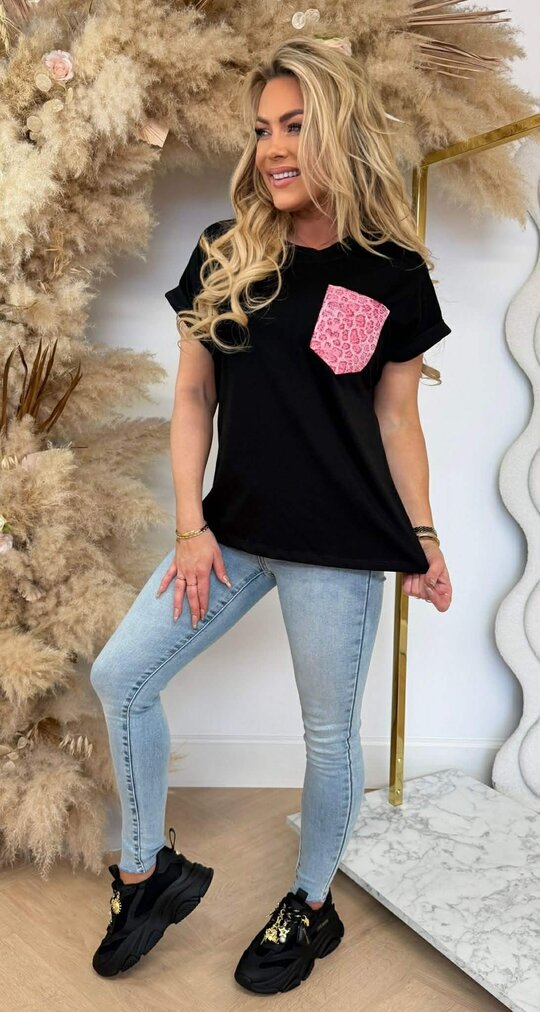 SHIMMER LEO POCKET TEE BLACK