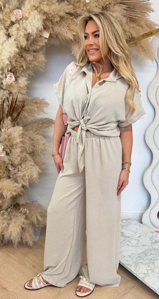 SIMPLE CLASSY CO-ORD SET BEIGE SIMPLE CLASSY CO-ORD SET BEIGE