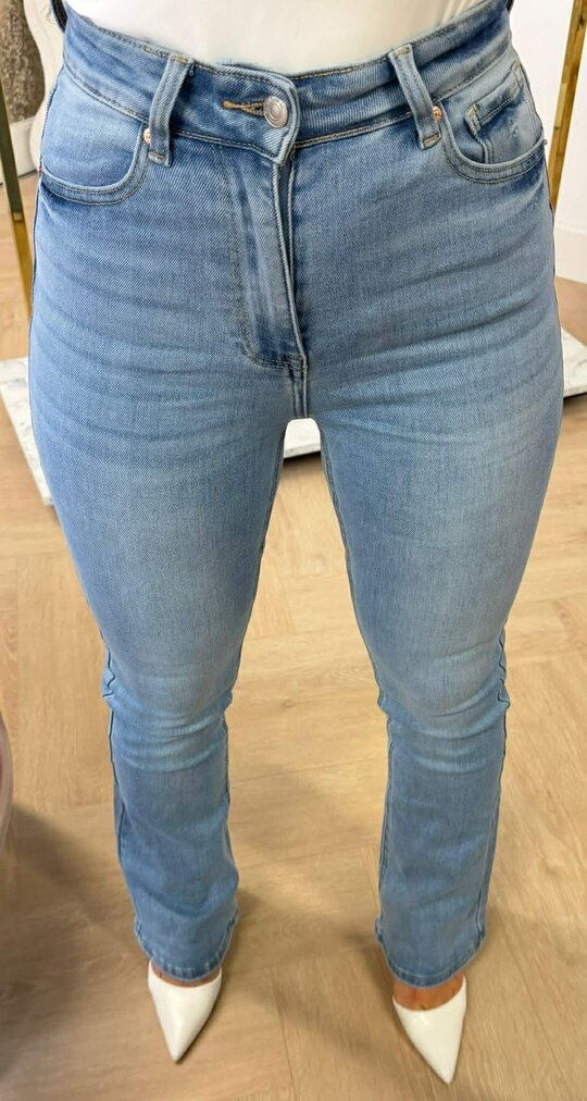 FLARE JEANS MG-199 LIGHTDENIM FLARE JEANS MG-199 LIGHTDENIM