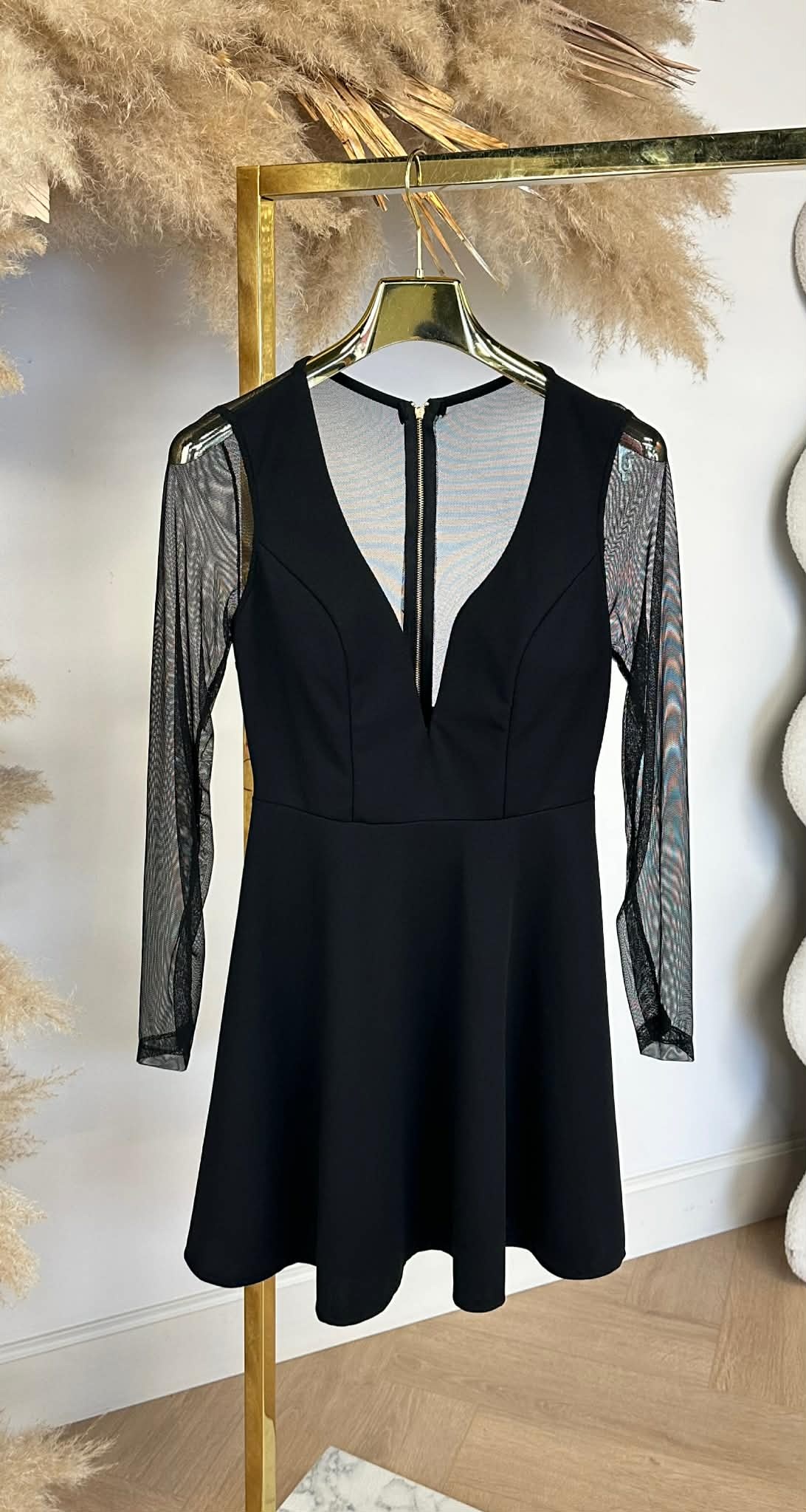 MESH V PEPLUM DRESS BLACK