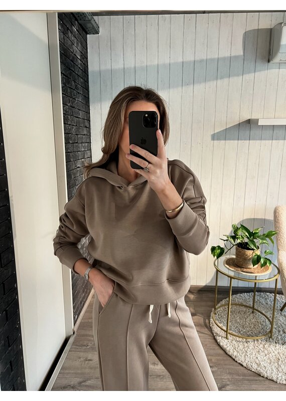 Super Soft Jogger Sweater - Taupe