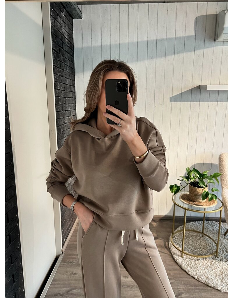 Super Soft Jogger Sweater - Taupe