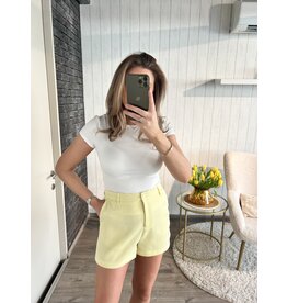 Stella Short - Geel