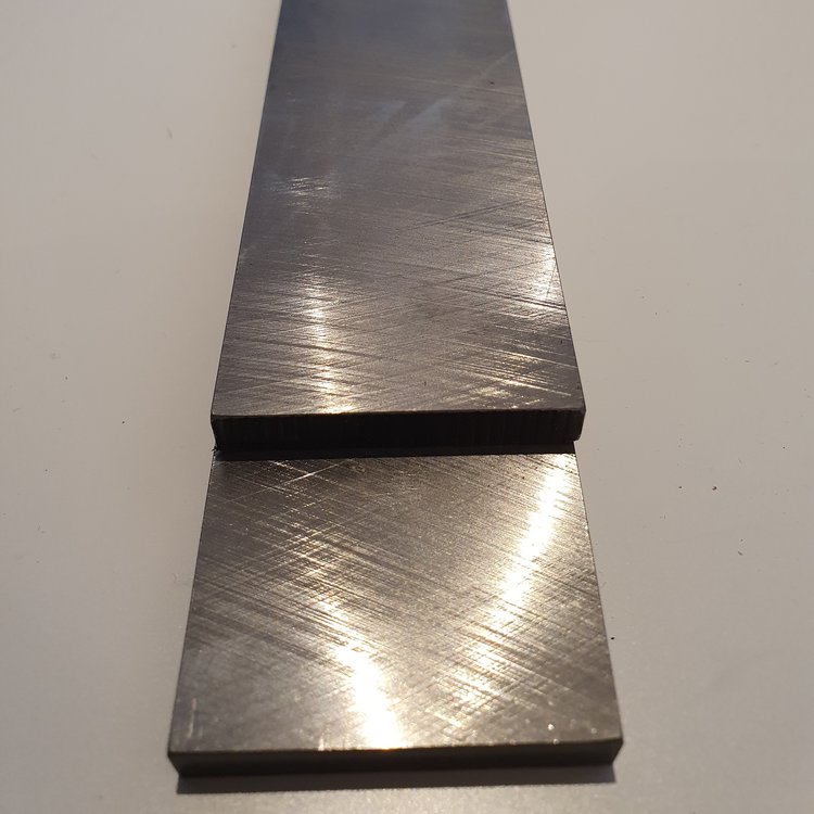 D2 Geslepen Messenstaal