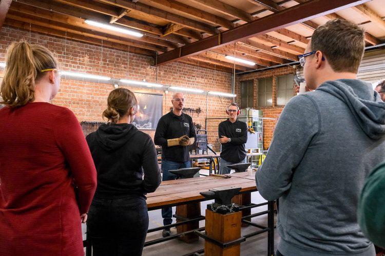 Workshop Smeden en BBQ event - Mes smeden