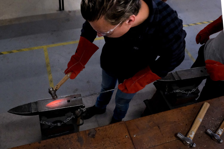 Workshop Smeden en BBQ event - Mes smeden