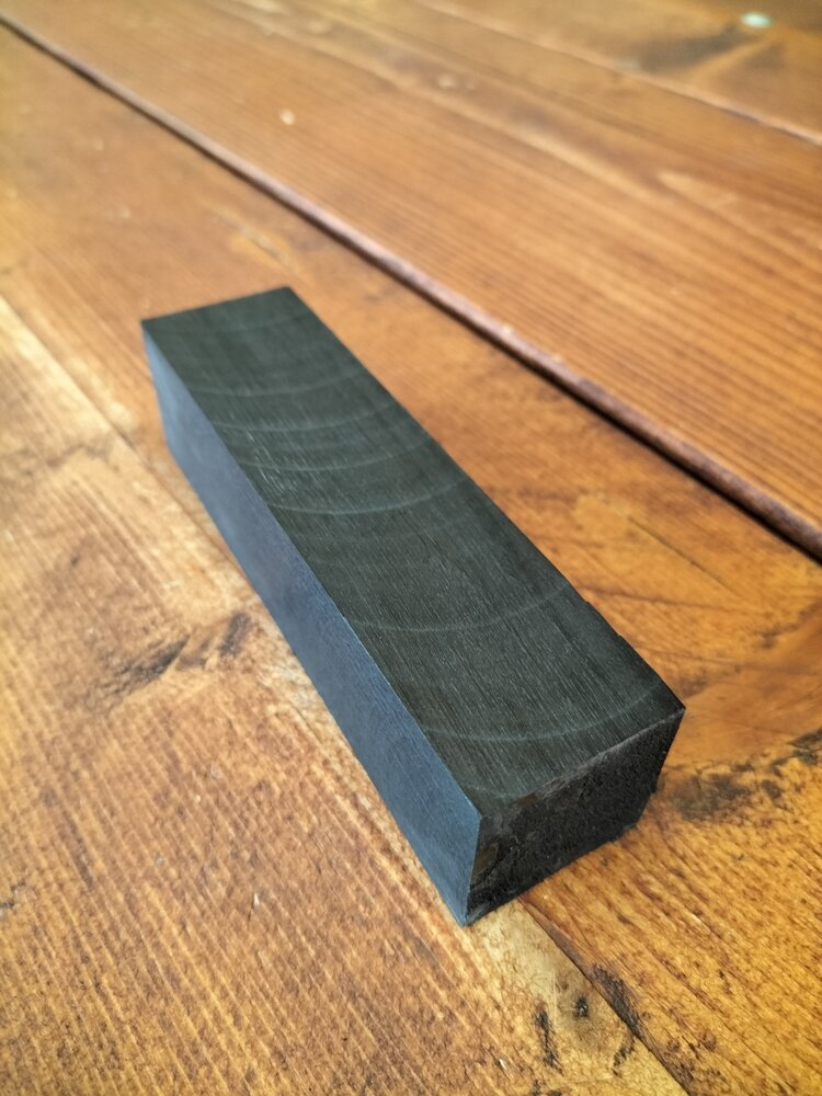 Haagbeuk zwart gestabiliseerd 30x30x125mm