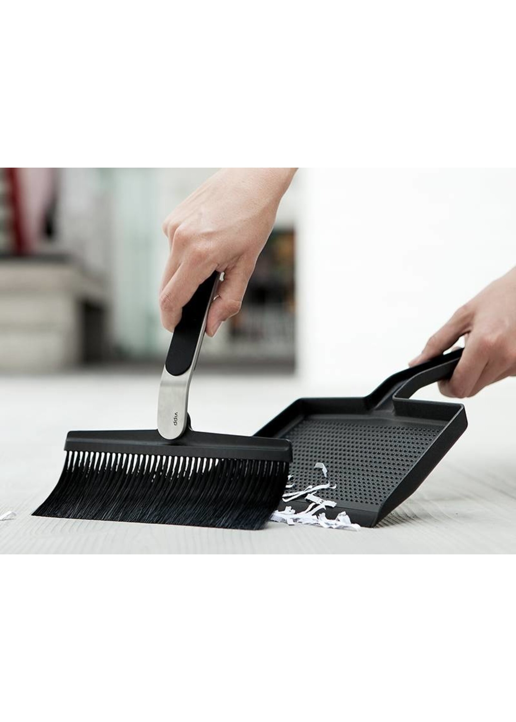 Vipp 274 Broom and Dustpan