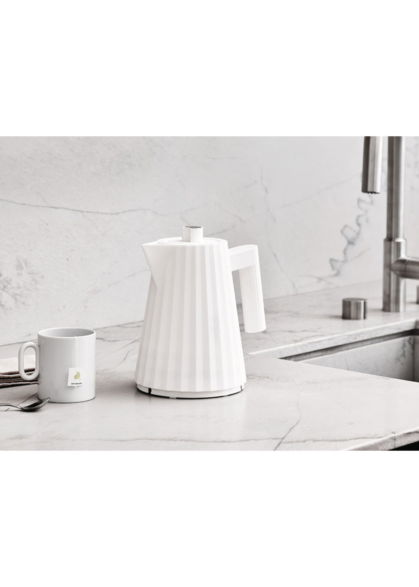 Alessi Plissé - Electric Kettle - White - 1 l