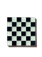 Studio Matrix Tiles - Trivet - White - Black