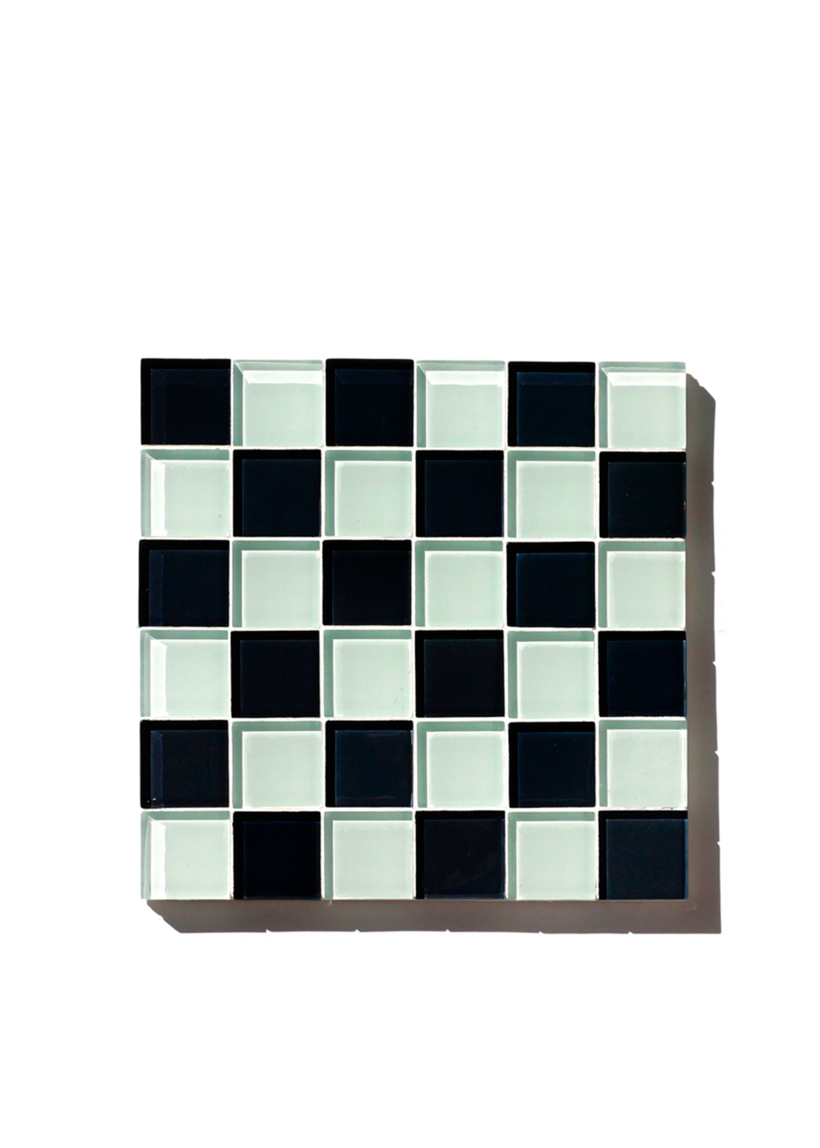 Studio Matrix Tiles - Trivet - White - Black