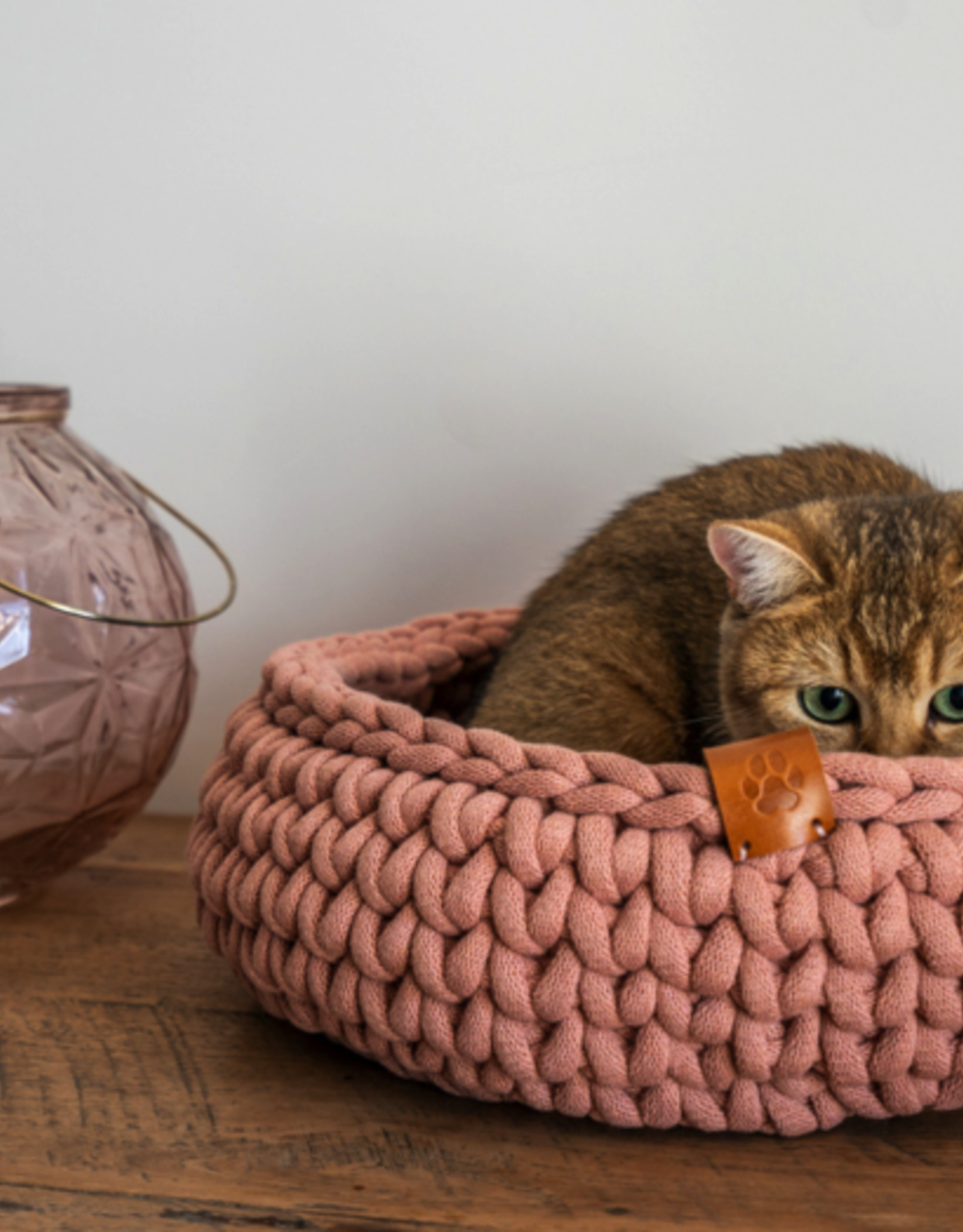 Wegversperring Horizontaal Ellende Sunny Baskets Handgehaakte Kattenmand - Oudroze L - Wild Whiskers