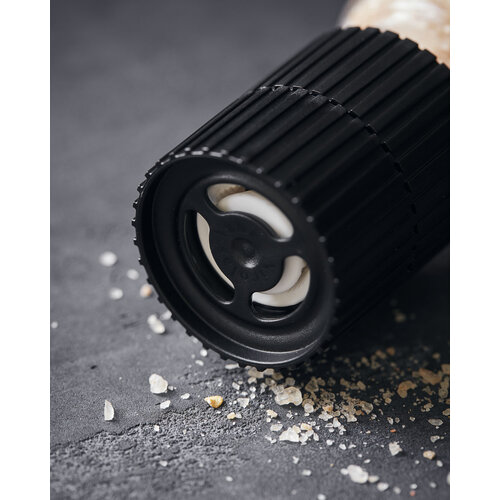 Nicolas Vahe Salt, Garlic & Red Pepper - 325g Nicolas Vahe Salt, Garlic & Red Pepper - 325g