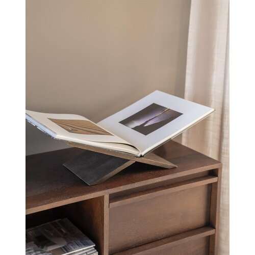Boekenstandaard Tee - Bruin