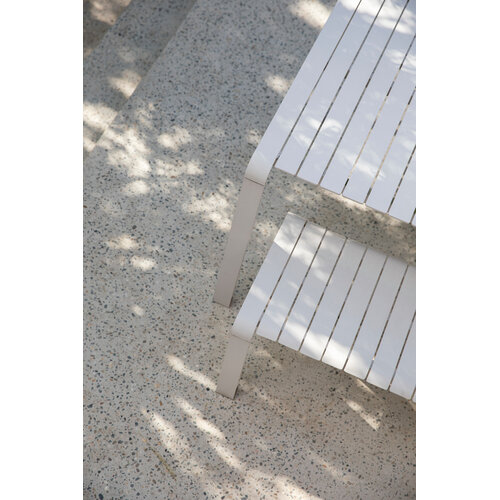 Zuiver Tuinset Vondel - Clay (Tafel, 2 Stoelen & Bank)