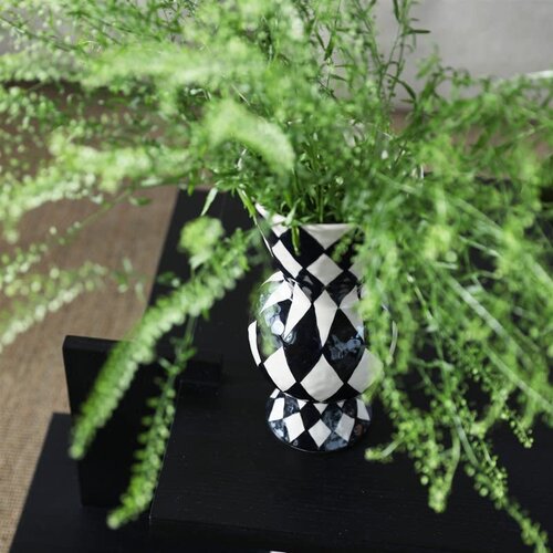 &Klevering Vaas Rhombic - Zwart & Wit &Klevering Vaas Rhombic - Zwart & Wit