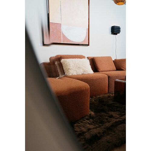 COMF Collection Zetel Cobble - Opstelling: 1,5-zit (arm links) + 1-zit (zonder arm) + Divan rond (rechts) - Stof: Daisy 128 (cat. E) COMF Collection Zetel Cobble - Opstelling: 1,5-zit (arm links) + 1-zit (zonder arm) + Divan rond (rechts) - Stof: Daisy 128 (cat. E)
