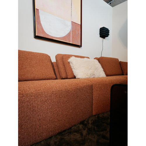 COMF Collection Zetel Cobble - Opstelling: 1,5-zit (arm links) + 1-zit (zonder arm) + Divan rond (rechts) - Stof: Daisy 128 (cat. E) COMF Collection Zetel Cobble - Opstelling: 1,5-zit (arm links) + 1-zit (zonder arm) + Divan rond (rechts) - Stof: Daisy 128 (cat. E)