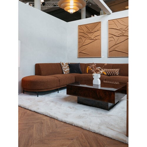 COMF Collection Zetel Helsinki - Opstelling: Longchair rond (links) + 3-zit (arm rechts) - Stof: Florin 44 (cat. D) COMF Collection Zetel Helsinki - Opstelling: Longchair rond (links) + 3-zit (arm rechts) - Stof: Florin 44 (cat. D)