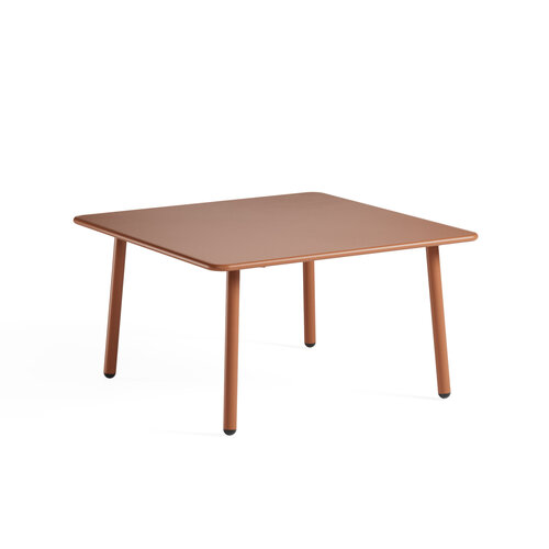 Emu Bijzettafel Darwin - Maple Red 26 Emu Bijzettafel Darwin - Maple Red 26