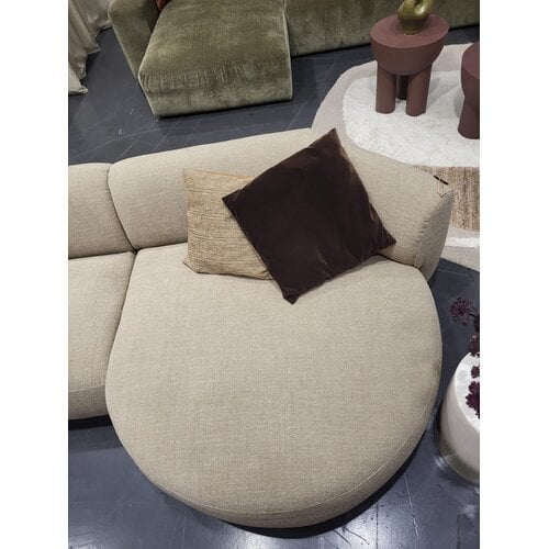 COMF Collection Paloma Zetel - Opstelling: 1,5-zits (arm links) + 1,5-zits (zonder armen) + Divan rond XL rechts - in Stof: Florin, Kleur: 31 (cat. D) COMF Collection Paloma Zetel - Opstelling: 1,5-zits (arm links) + 1,5-zits (zonder armen) + Divan rond XL rechts - in Stof: Florin, Kleur: 31 (cat. D)