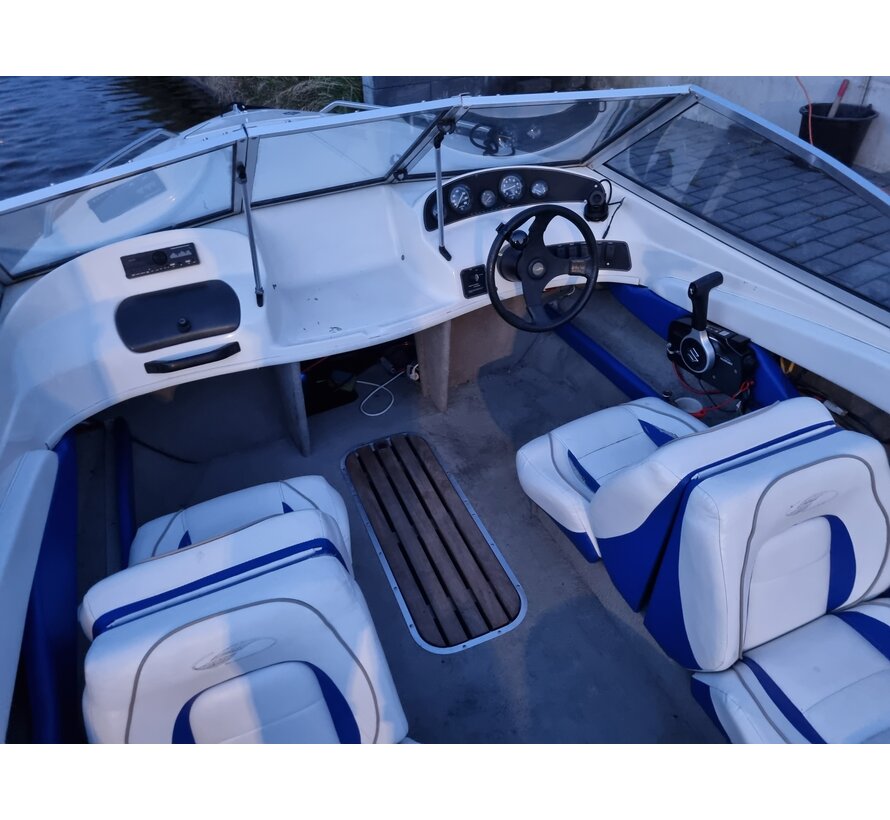 Starcraft 1701 speedboot met Suzuki 140 pk 4 takt efi buitenboordmotor (BIEDEN)