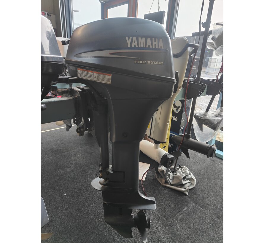 Yamaha 8 pk Fourstroke op afstandsbediening en kabels