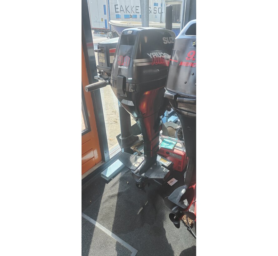 Suzuki 9.9 pk fourstroke